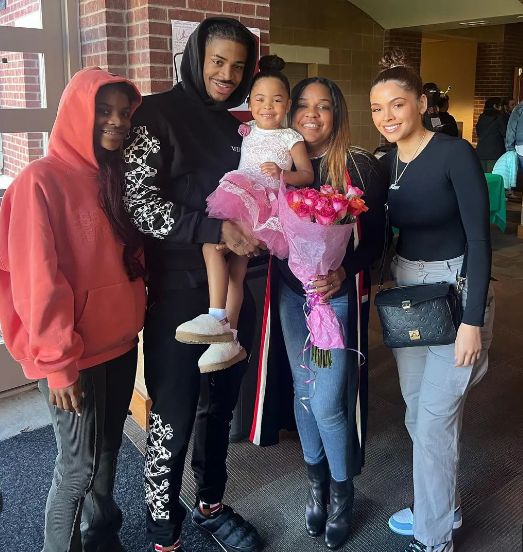 Kk Dixon - Age, Family, Net Worth &Amp; More (Updated 2023) 2 kk dixon